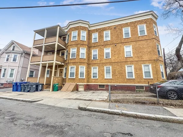 $5,700 | 107 Columbia Street, Unit 1, Cambridge, MA 02139