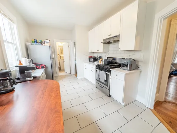 $5,700 | 107 Columbia Street, Unit 1, Cambridge, MA 02139