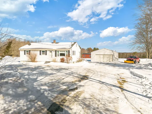 $289,900 | 653 Abbott Road, Winslow, ME 04901