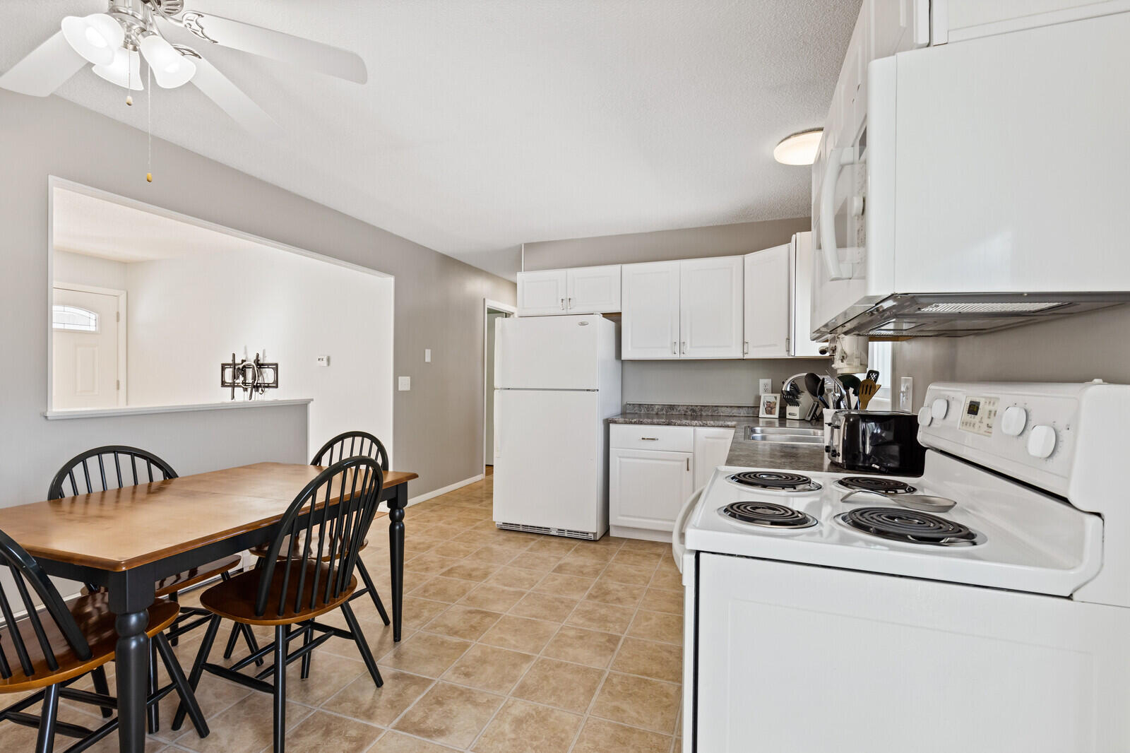 653 Abbott Road Winslow, ME 04901 - Photo 9 of 29 Kitchen