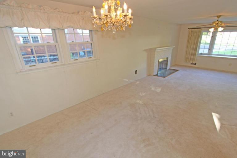 5648 Inverchapel Road Springfield, VA 22151 - Photo 12 of 30 a view of an empty room with a window