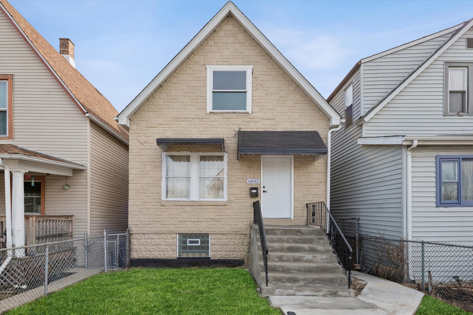6843 South Carpenter Street Chicago, IL 60621 - Photo 1 of 19