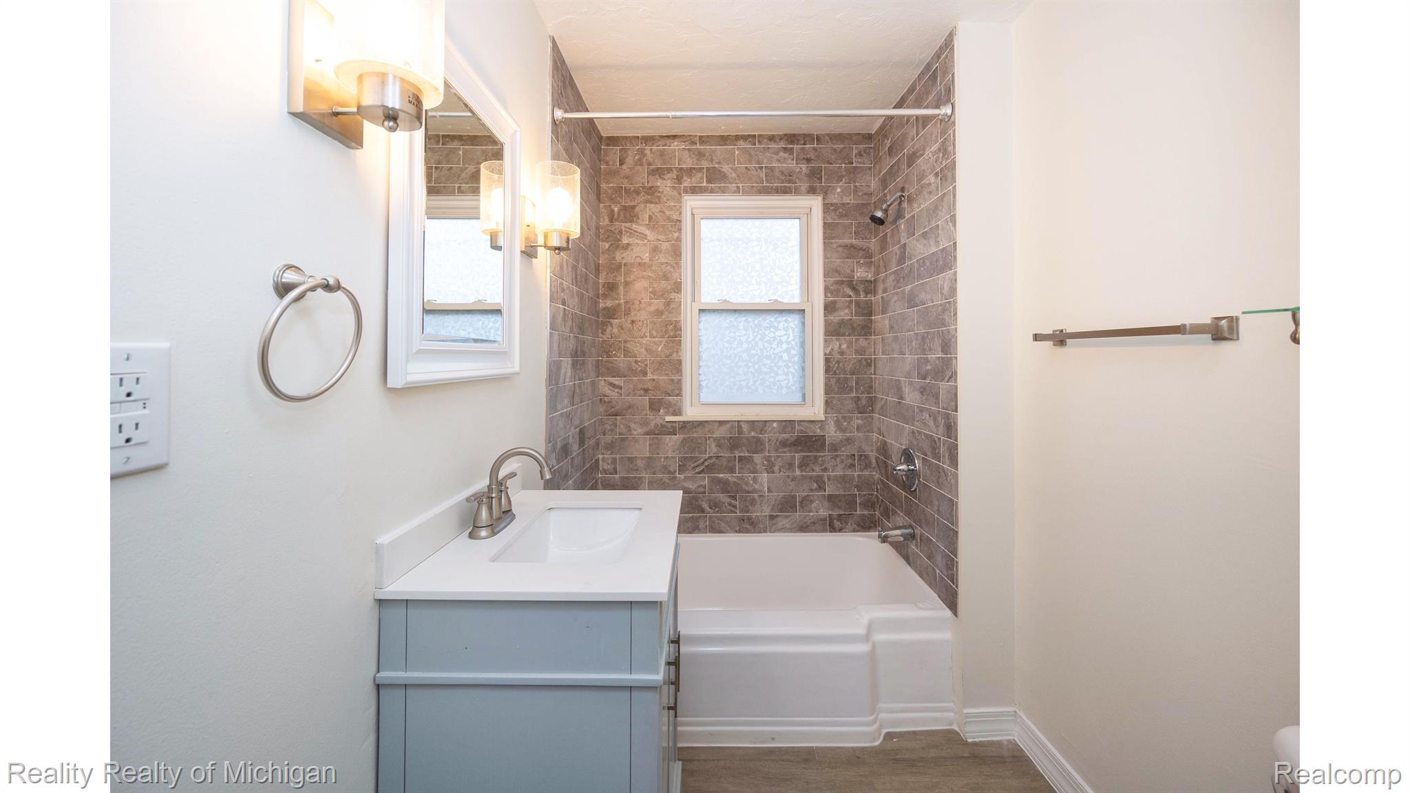 15257 Allen Road Southgate, MI 48195 - Photo 17 of 43 Gallery Image 17