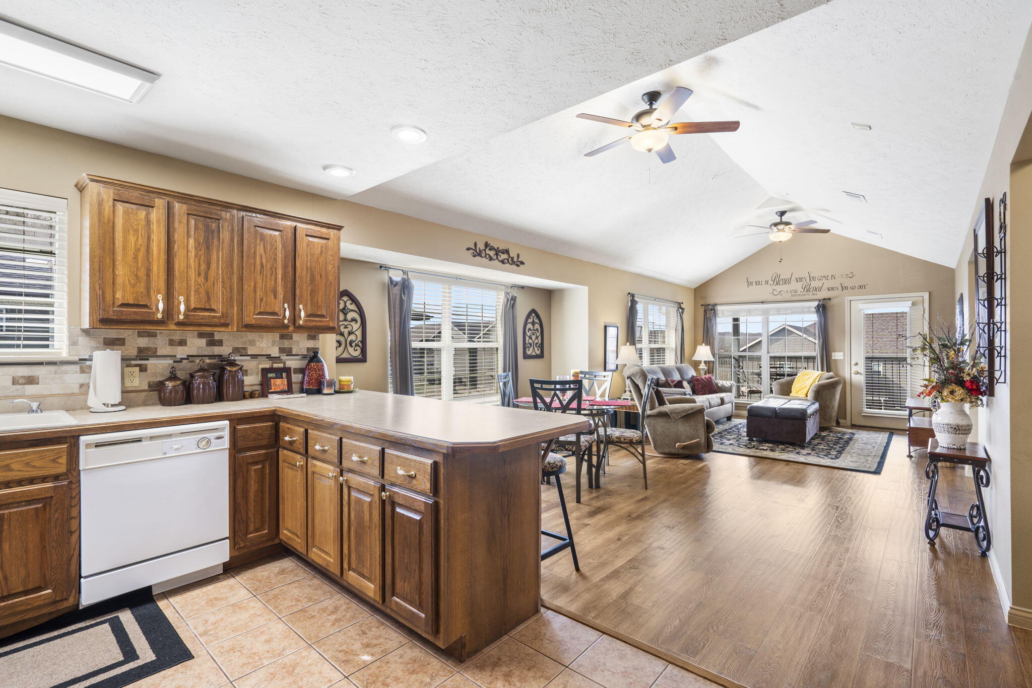 5 Bermuda Drive, Unit 5 Reeds Spring, MO 65737 - Photo 6 of 55 Modern Open Layout