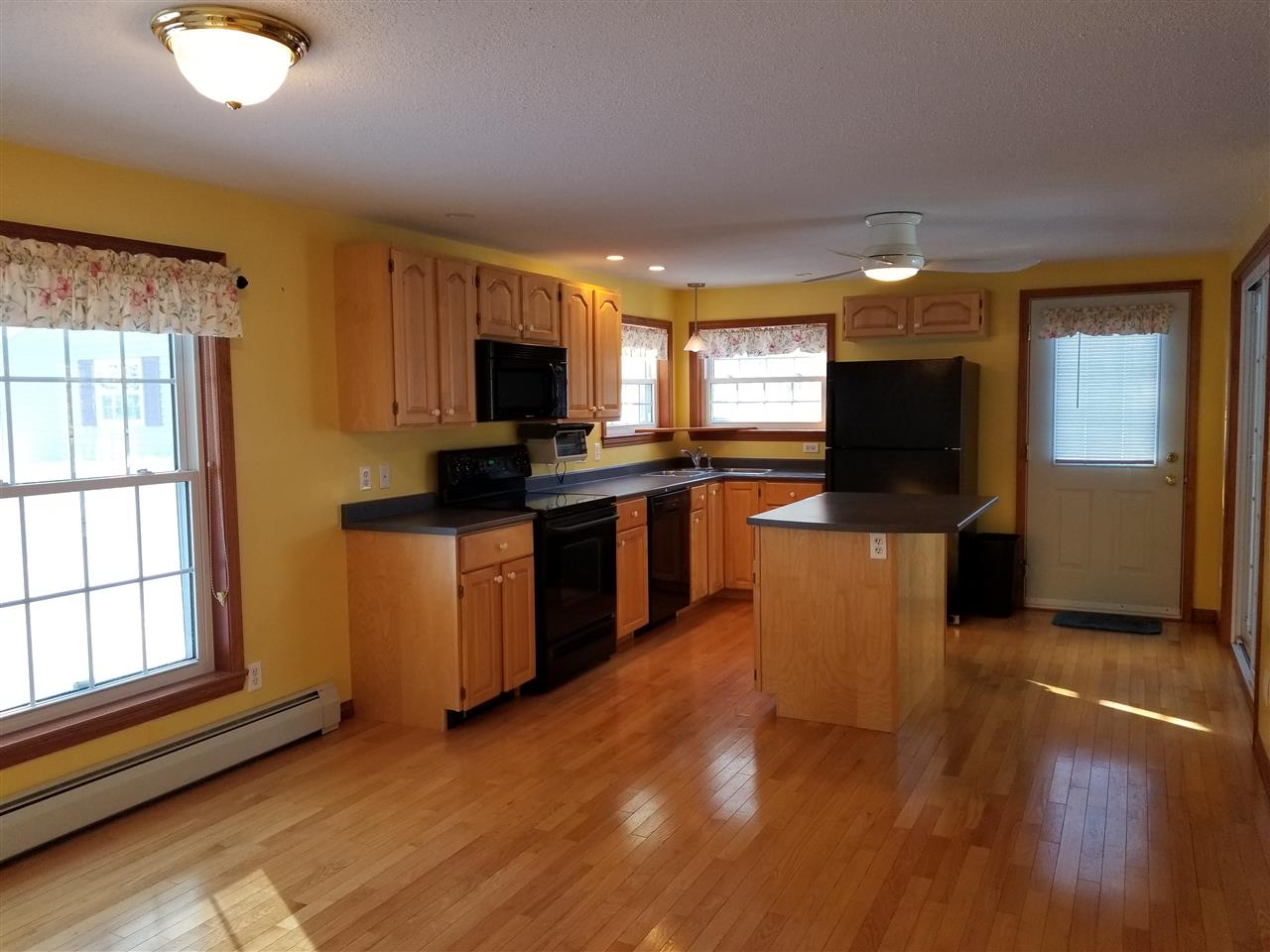 7 Alberg Road Wolfeboro, NH 03894 - Photo 3 of 9