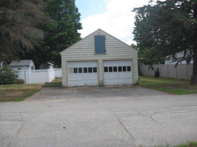 18 Hanson Ridge Road Sanford, ME 04073 - Photo 5 of 13 Detached 2-car Garage (pre-vinyl siding)