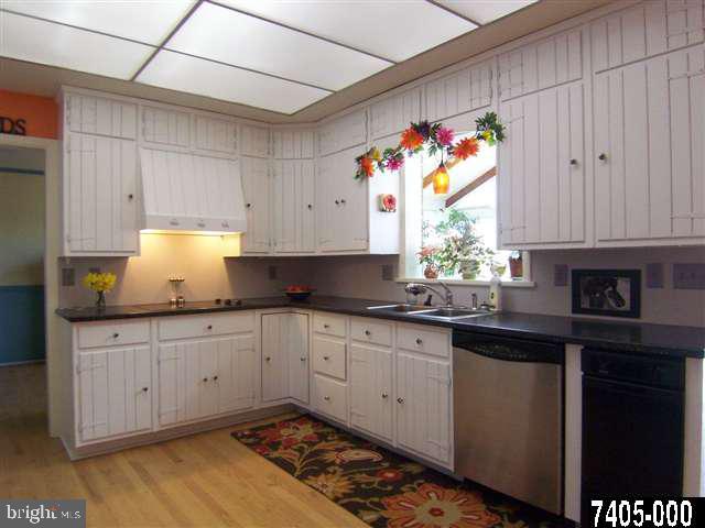 207 Haines Road York, PA 17402 - Photo 12 of 25 Gallery Image 12
