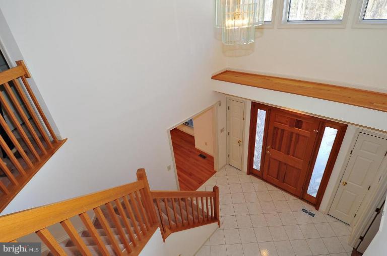 5221 Green Bridge Road Dayton, MD 21036 - Photo 2 of 30 Entrance / Foyer