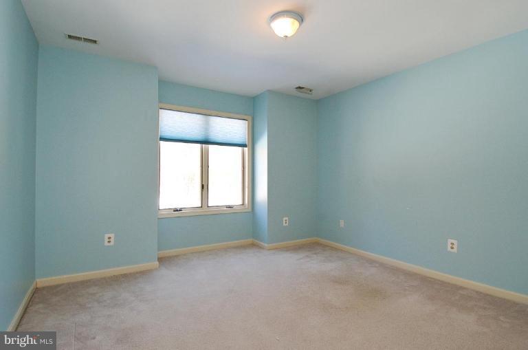 5221 Green Bridge Road Dayton, MD 21036 - Photo 19 of 30 Bedroom #2