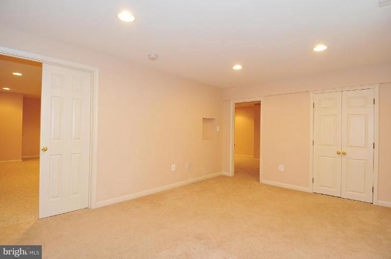 5221 Green Bridge Road Dayton, MD 21036 - Photo 5 of 30 Bedroom #5