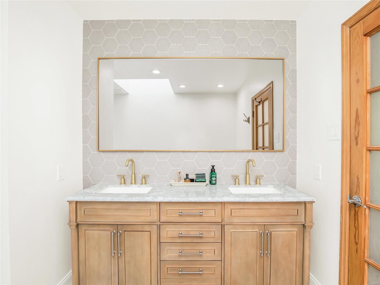 2104 North Geyer Road Frontenac, MO 63131 - Photo 33 of 52 Gallery Image 33