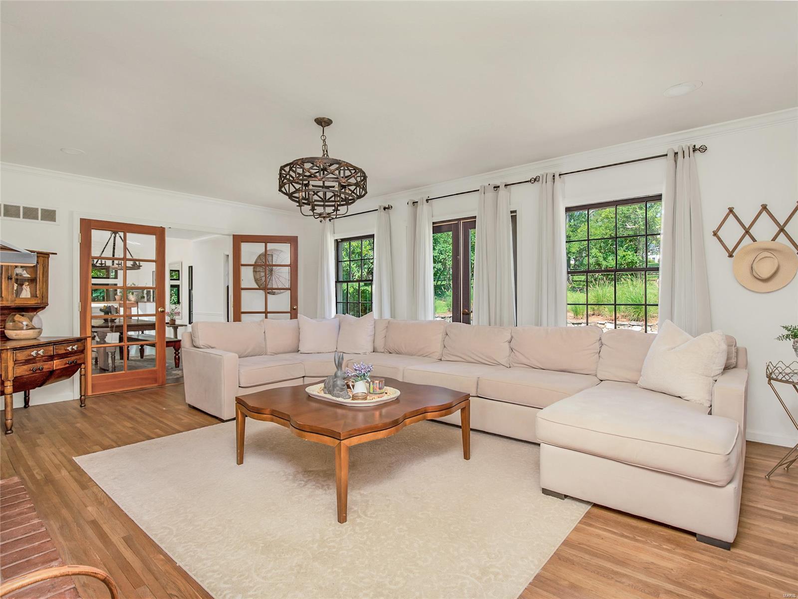 2104 North Geyer Road Frontenac, MO 63131 - Photo 7 of 52 Gallery Image 7
