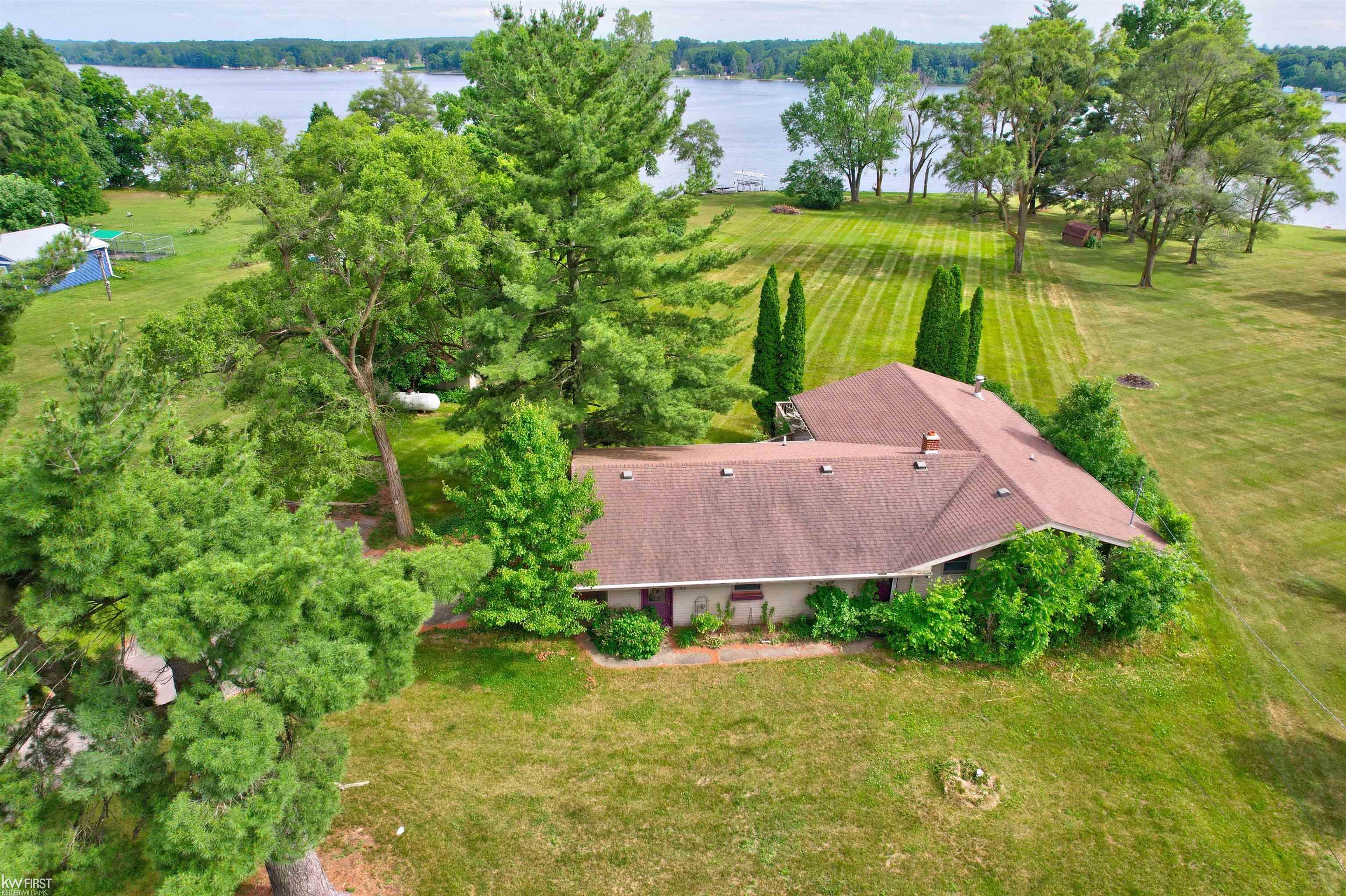 11220 East Mt Morris Road Davison, MI 48423 - Photo 36 of 53 50179805-998dd9d0-b573-44af-addf-e9f122141404.JPG