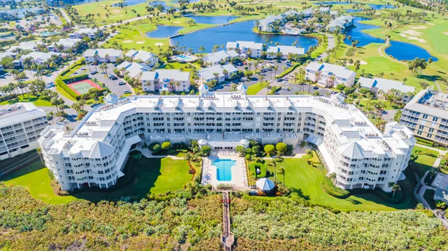 $745,000 | 579 Northeast Plantation Road, Unit N202, Stuart, FL 34996