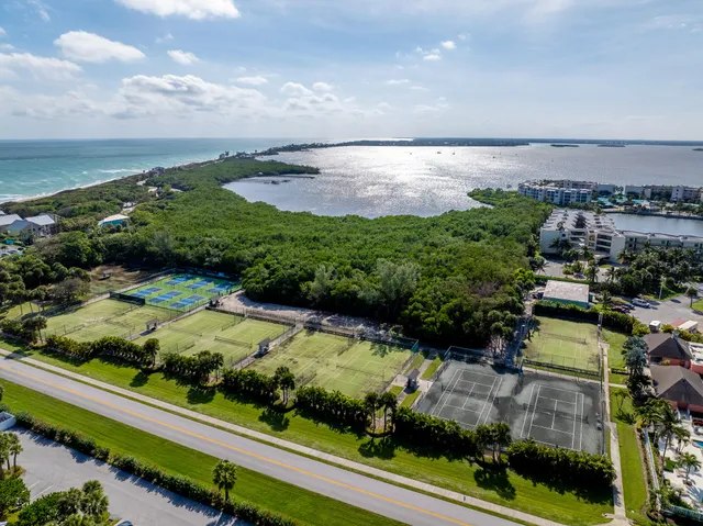 $745,000 | 579 Northeast Plantation Road, Unit N202, Stuart, FL 34996