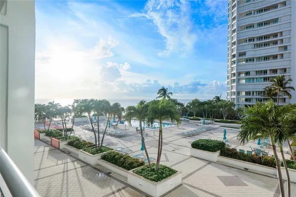 $650,000 | 1620 South Ocean Boulevard, Unit 4F, Lauderdale-by-the-Sea, FL 33062