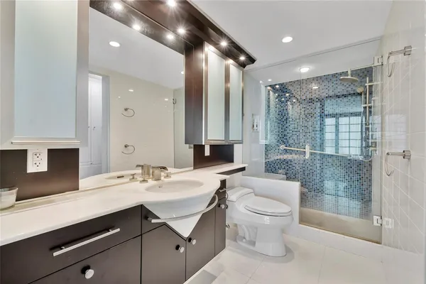 $650,000 | 1620 South Ocean Boulevard, Unit 4F, Lauderdale-by-the-Sea, FL 33062