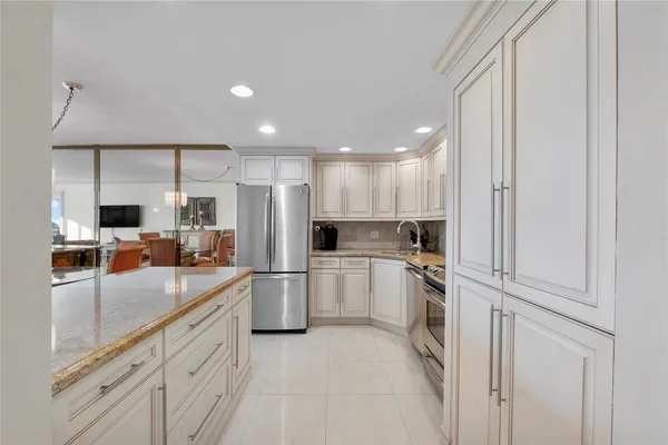 $650,000 | 1620 South Ocean Boulevard, Unit 4F, Lauderdale-by-the-Sea, FL 33062