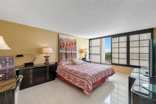 $650,000 | 1620 South Ocean Boulevard, Unit 4F, Lauderdale-by-the-Sea, FL 33062
