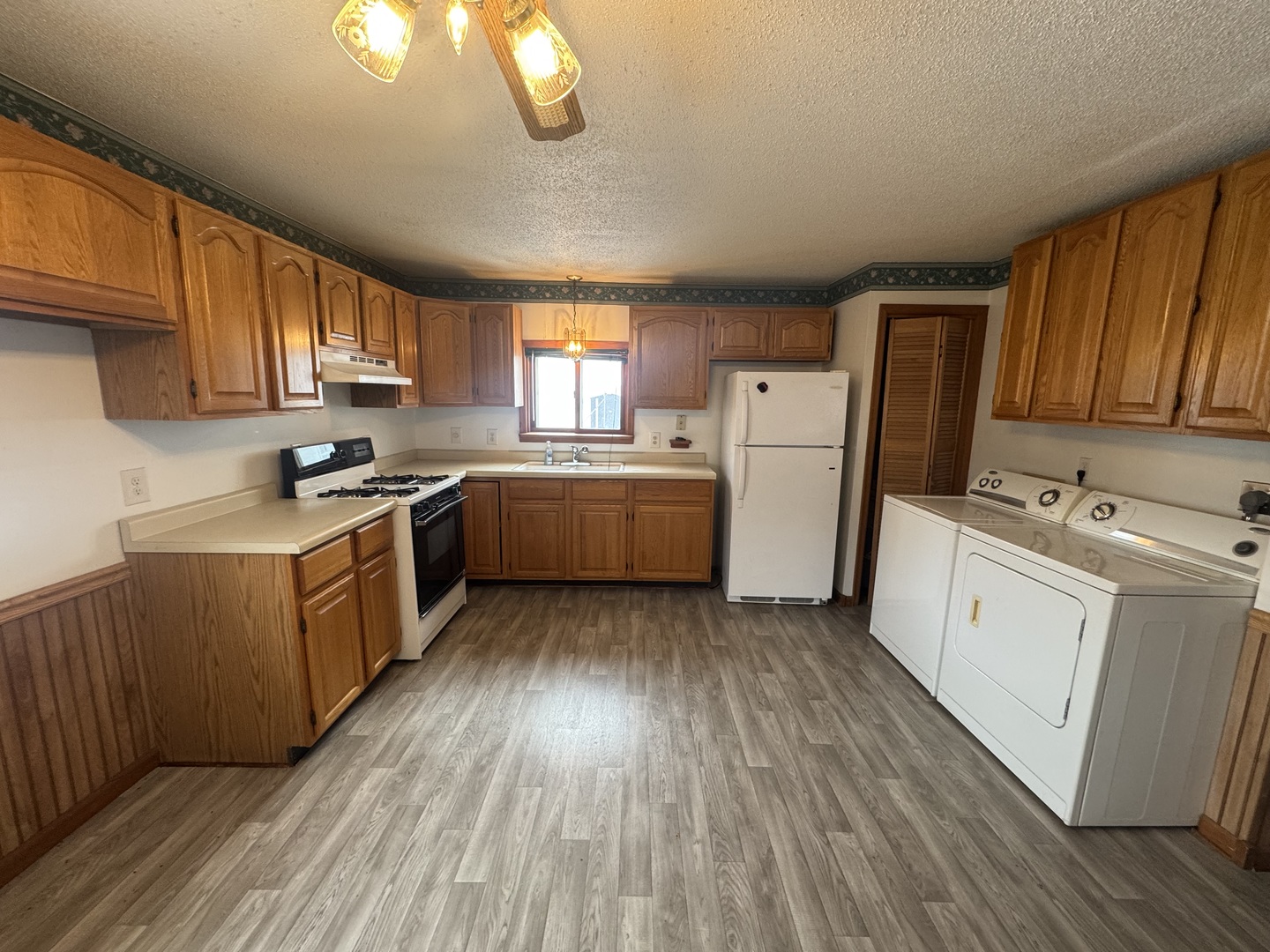 507 Jefferson Street Hanover, IL 61041 - Photo 5 of 10