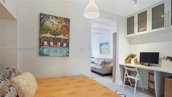 $2,000 | 439 15th Street, Unit 14, Miami Beach, FL 33139