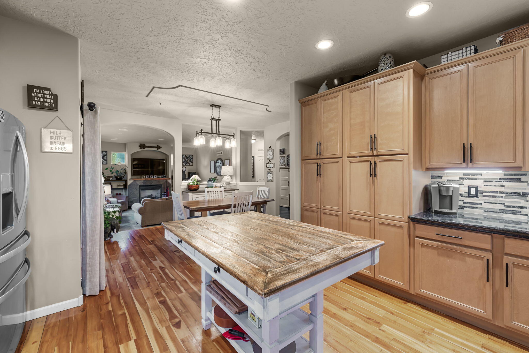 61146 Ridge Falls Place Bend, OR 97702 - Photo 16 of 51 Kitchen