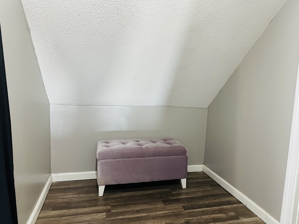 42 Marquette Street Springfield, MA 01104 - Photo 14 of 26