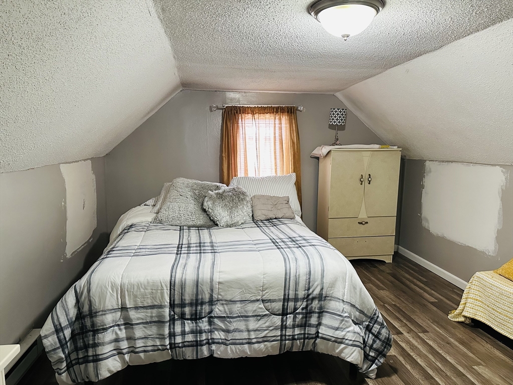 42 Marquette Street Springfield, MA 01104 - Photo 15 of 26