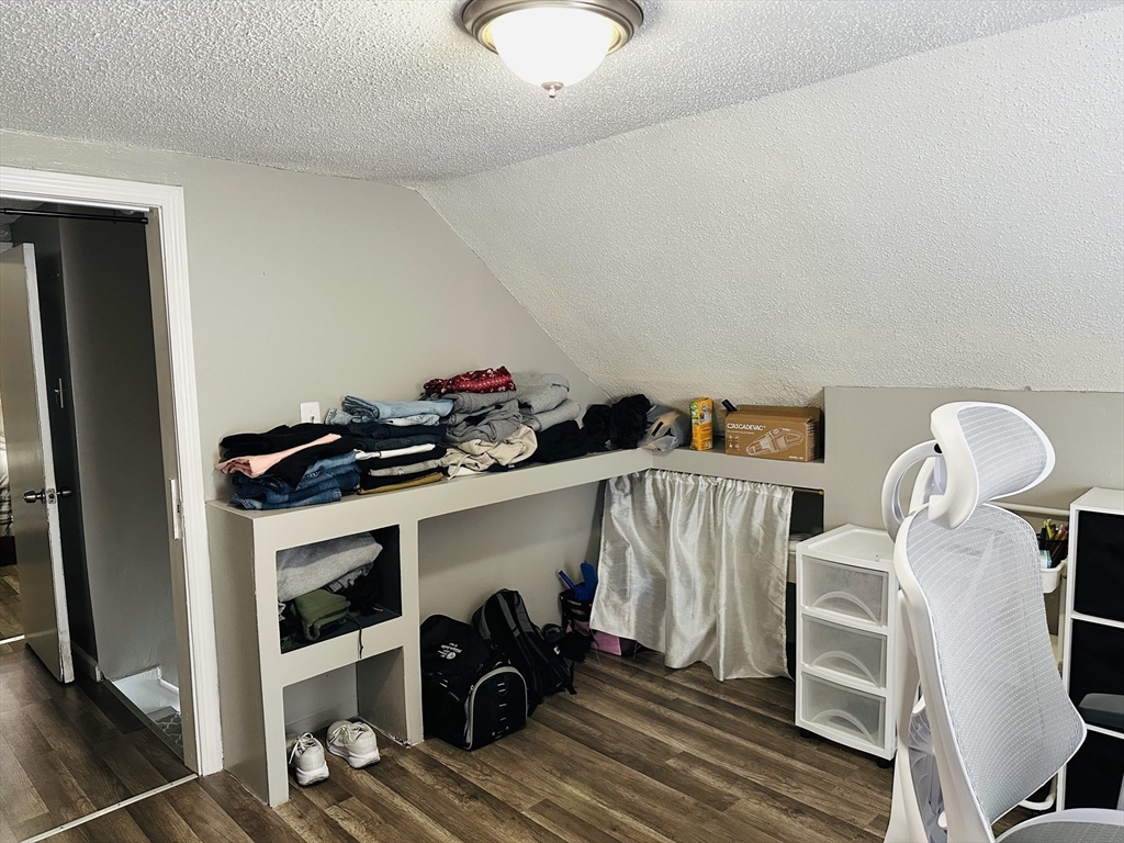 42 Marquette Street Springfield, MA 01104 - Photo 18 of 26