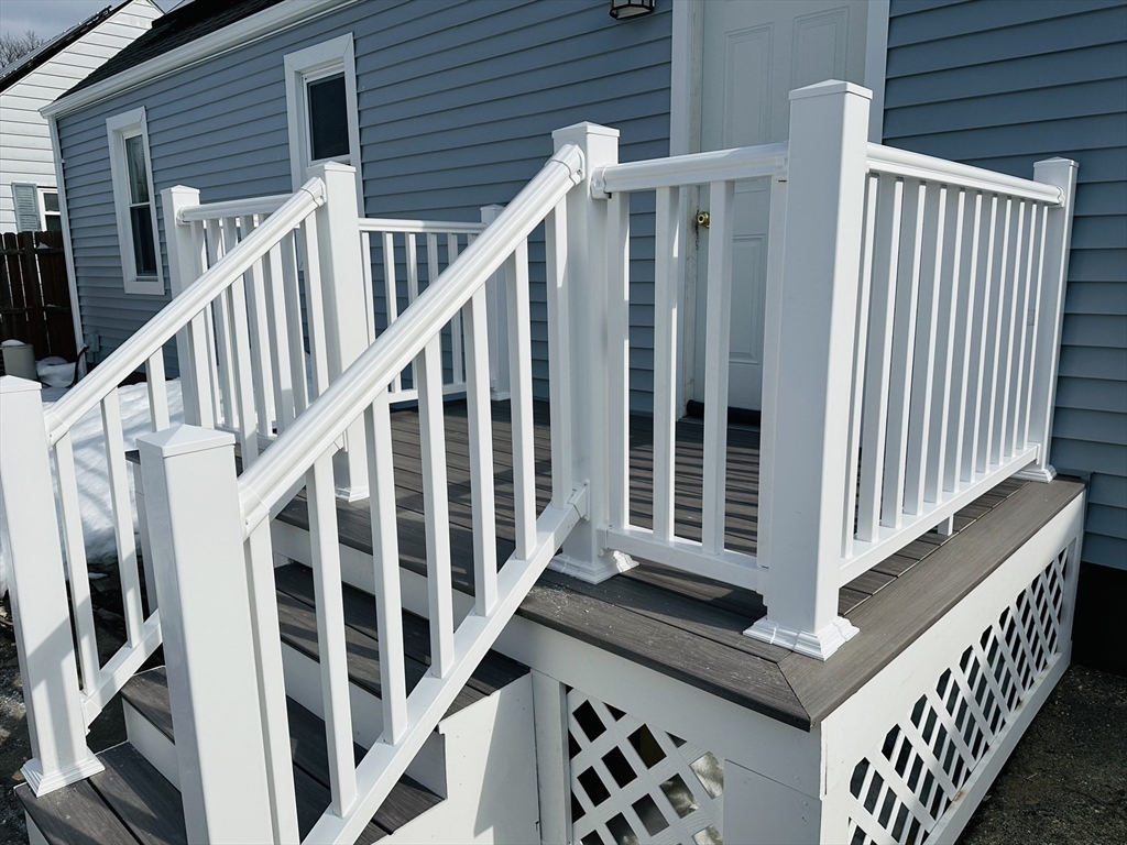 42 Marquette Street Springfield, MA 01104 - Photo 22 of 26