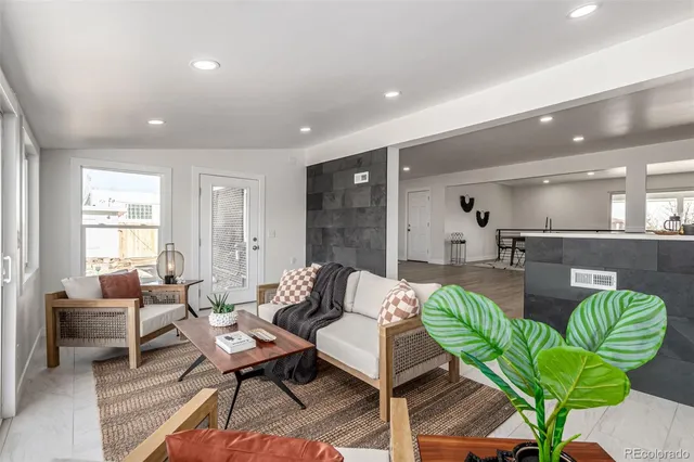 $800,000 | 7751 York Street, Denver, CO 80229