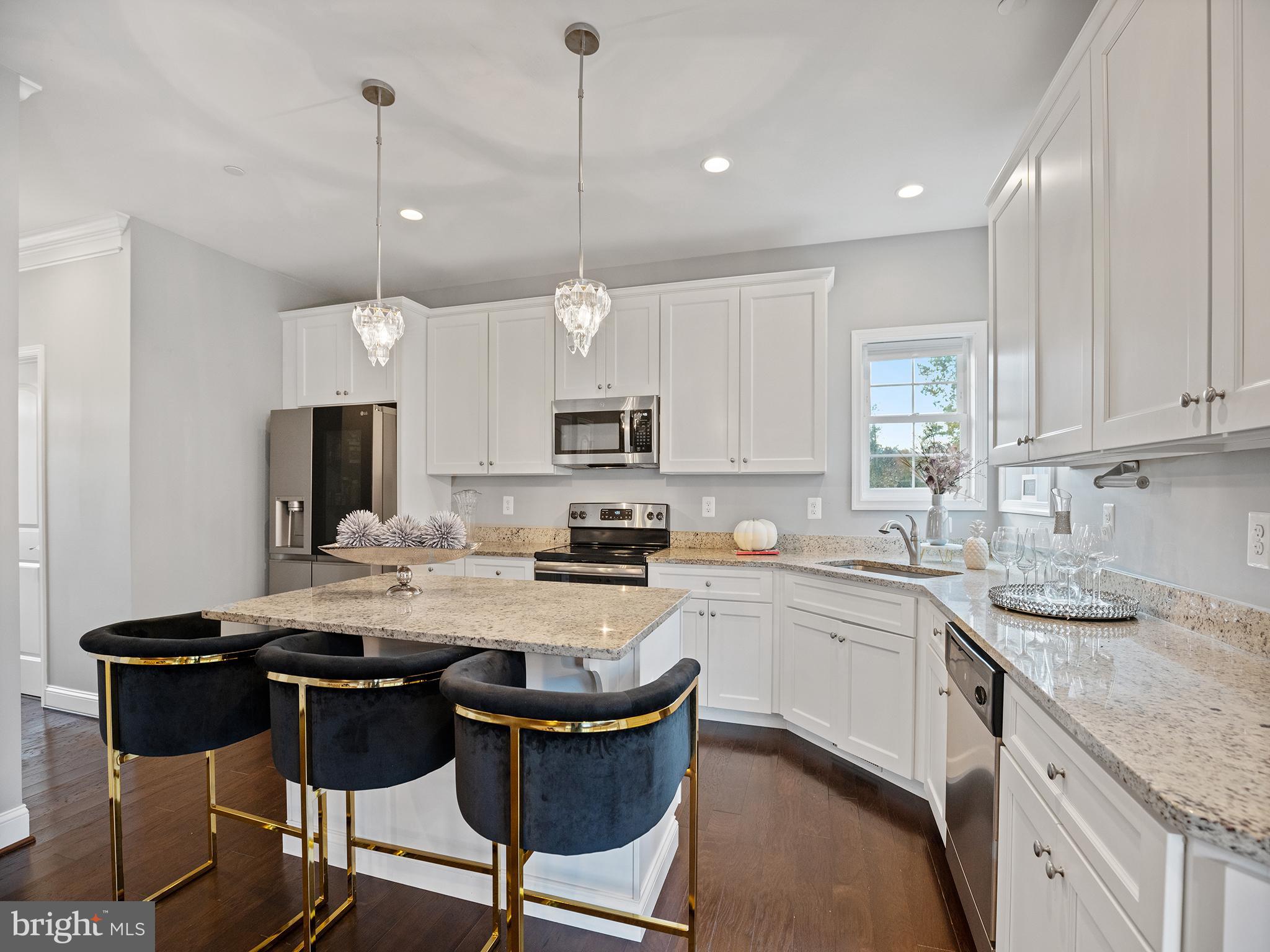 15935 Brackenburn Court Hughesville, MD 20637 - Photo 20 of 55 Kitchen with lots of counter space