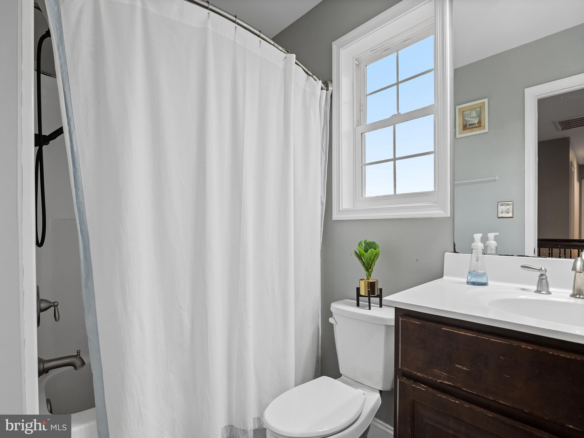 15935 Brackenburn Court Hughesville, MD 20637 - Photo 43 of 55 Upstairs Hall Bathroom