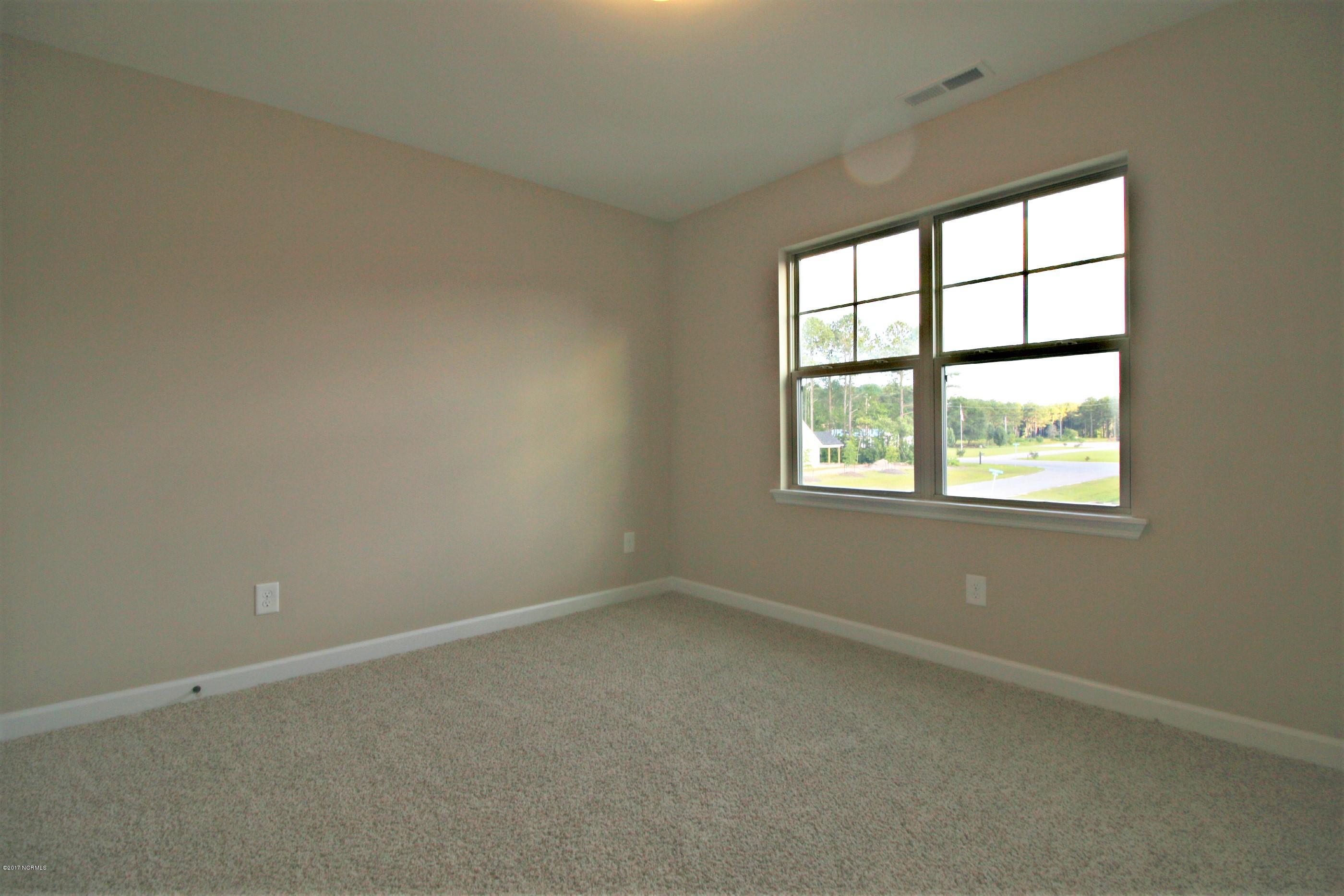 209 Peaceful Lane Hubert, NC 28539 - Photo 12 of 21 Similar Photo