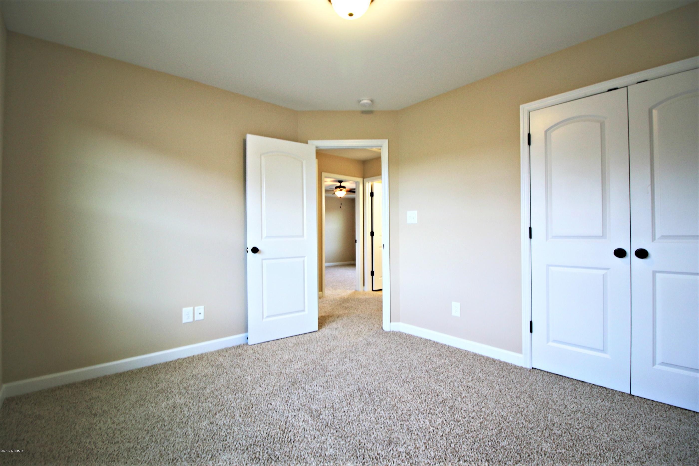 209 Peaceful Lane Hubert, NC 28539 - Photo 13 of 21 Similar Photo