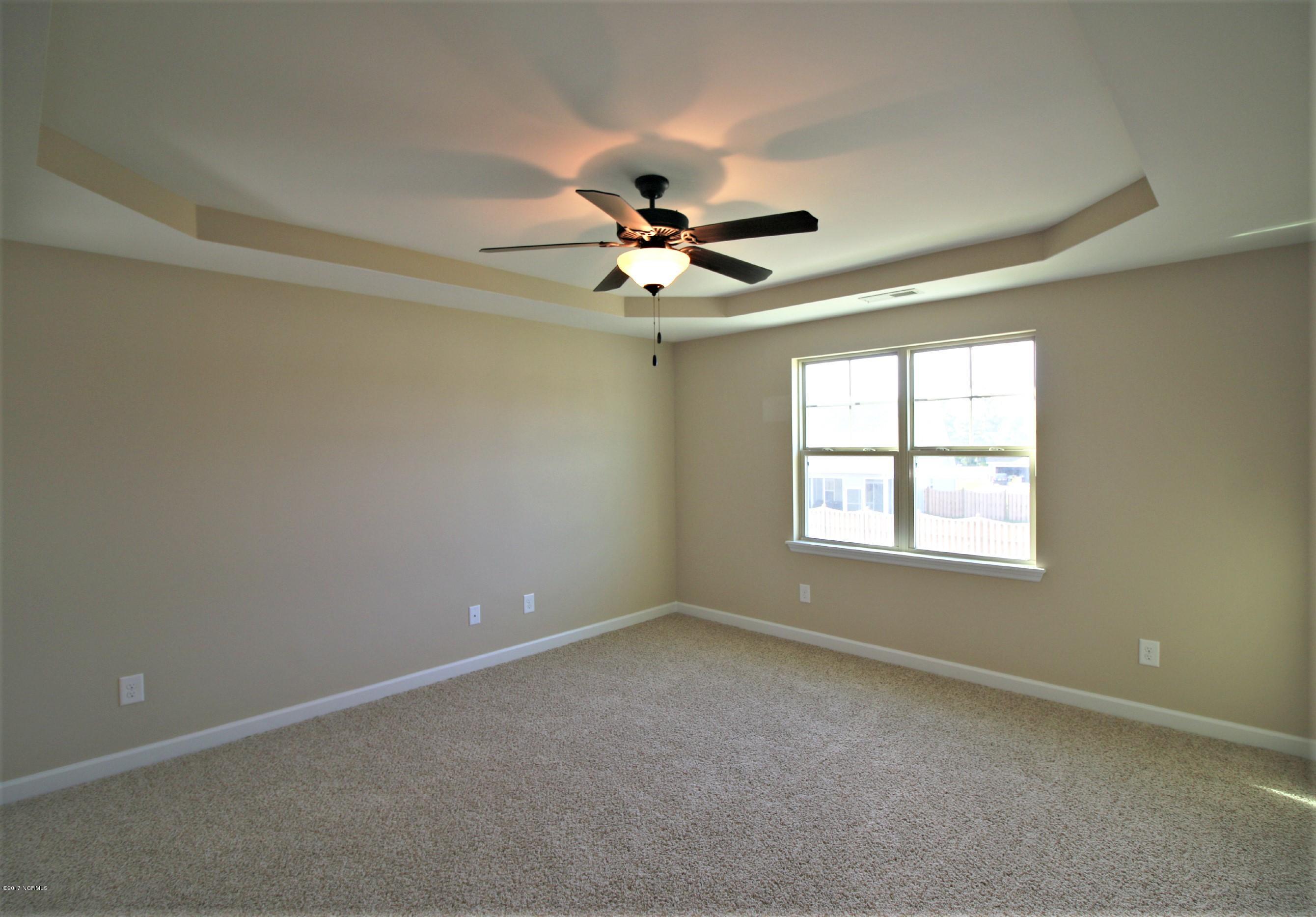 209 Peaceful Lane Hubert, NC 28539 - Photo 17 of 21 Similar Photo