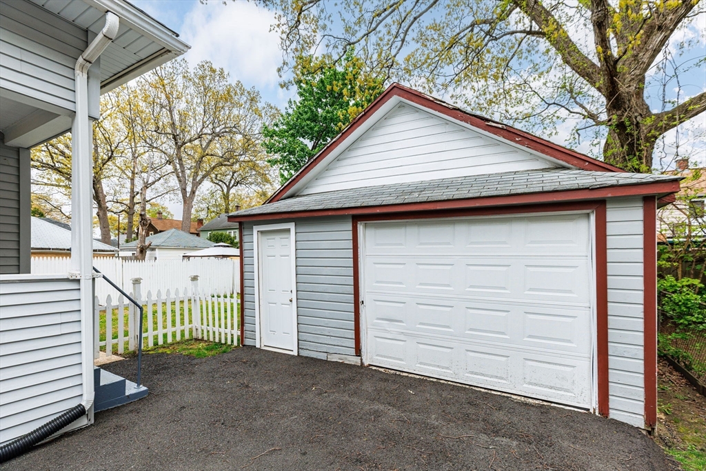 79 Marsden Street Springfield, MA 01109 - Photo 6 of 33