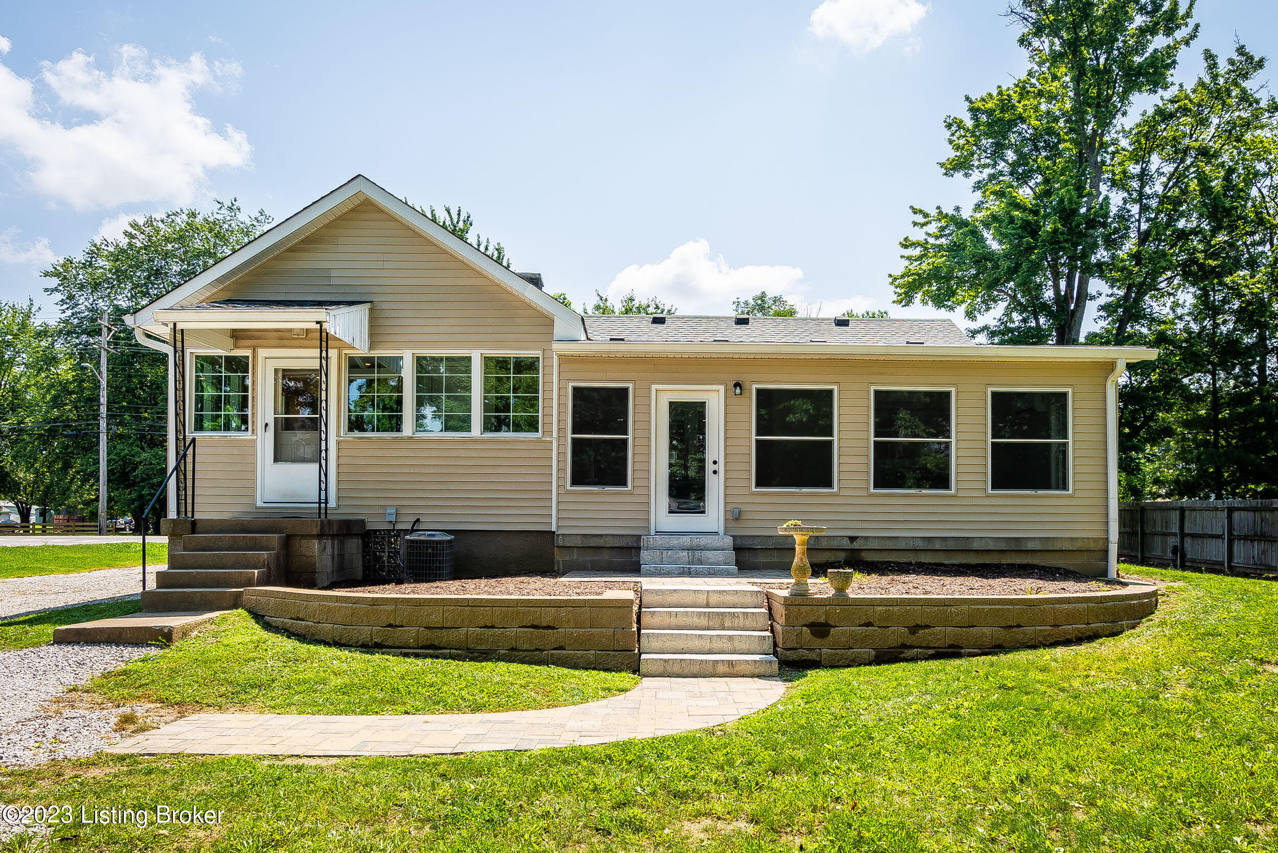 4402 Billtown Road Louisville, KY 40299 - Photo 31 of 34 4402 Billtown Rd-06