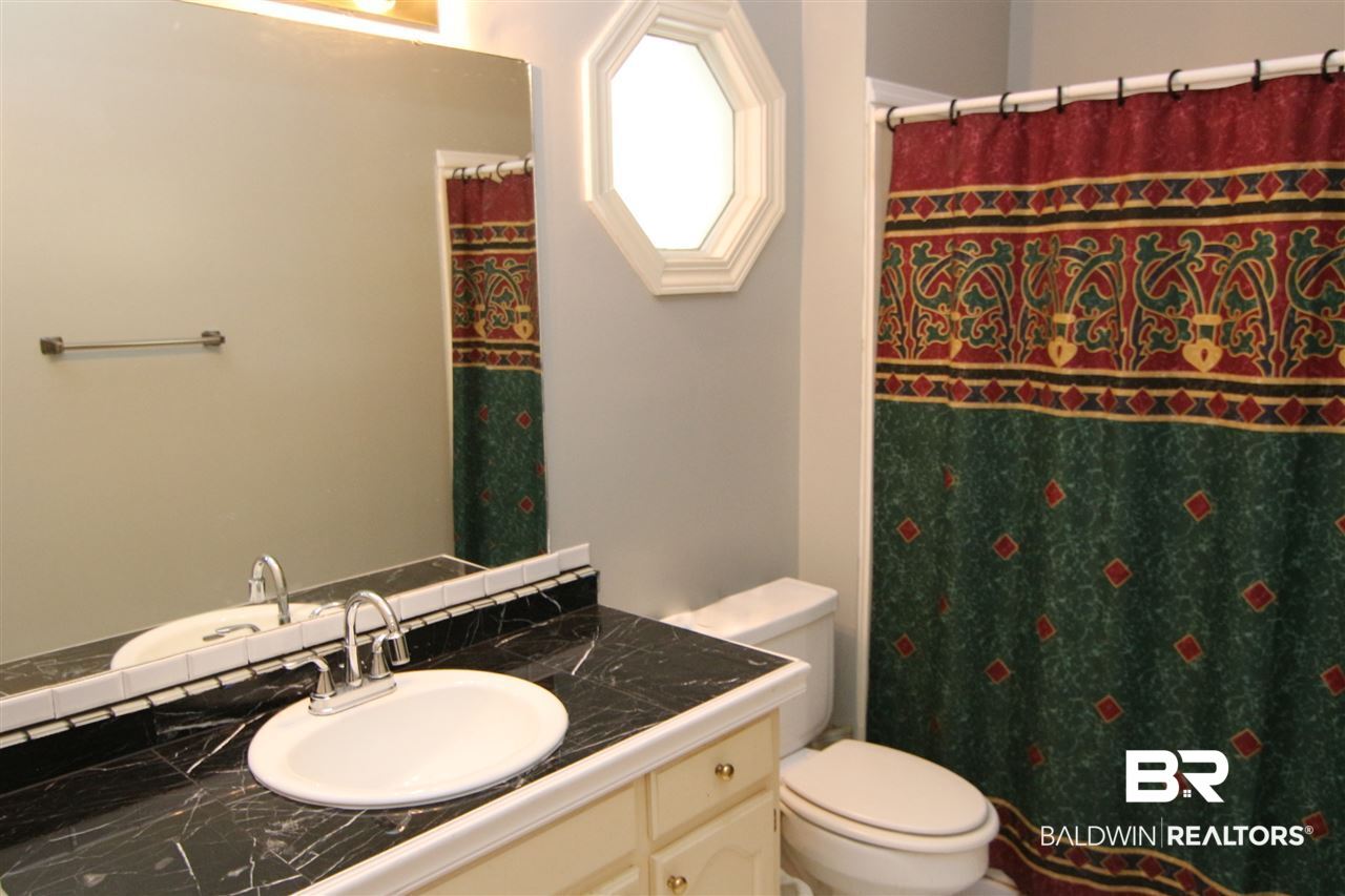 220 Tracy Circle Daphne, AL 36526 - Photo 14 of 20 Bath 2