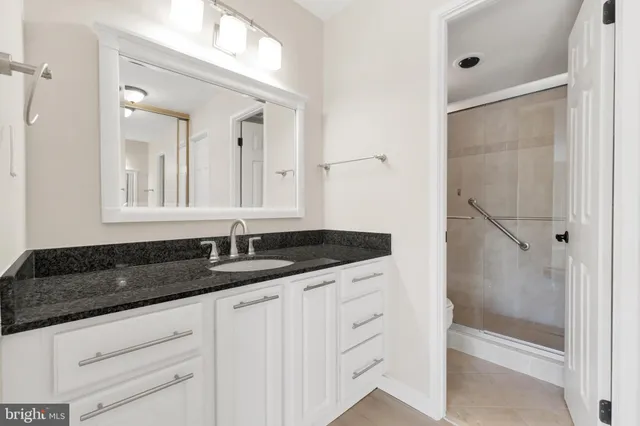 $2,899 | 205 Yoakum Parkway, Unit 209, Alexandria, VA 22304