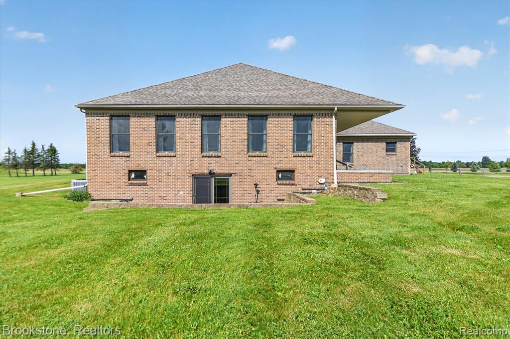 75230 Cryderman Road Richmond, MI 48062 - Photo 13 of 93