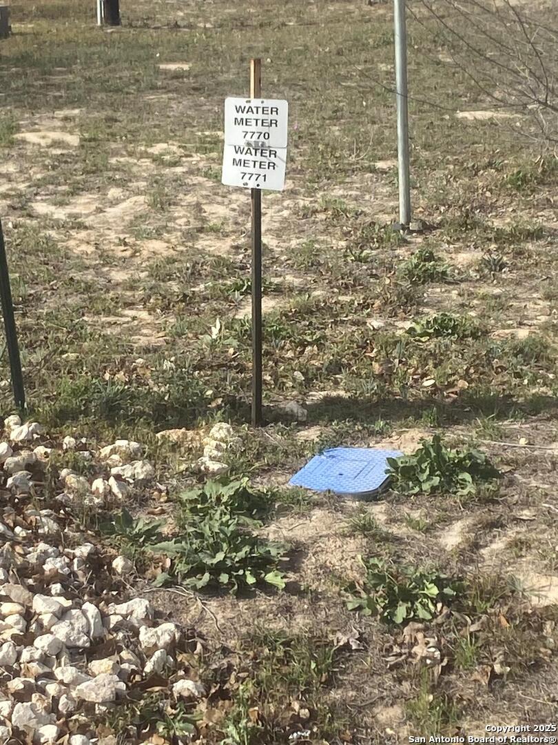 116 Rocky Ridge Drive Poteet, TX 78065 - Photo 5 of 13 a bathroom with a shower