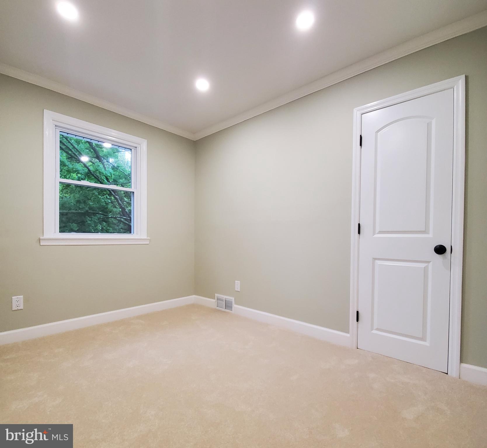 206 Willard Road Hatboro, PA 19040 - Photo 17 of 31 Gallery Image 17
