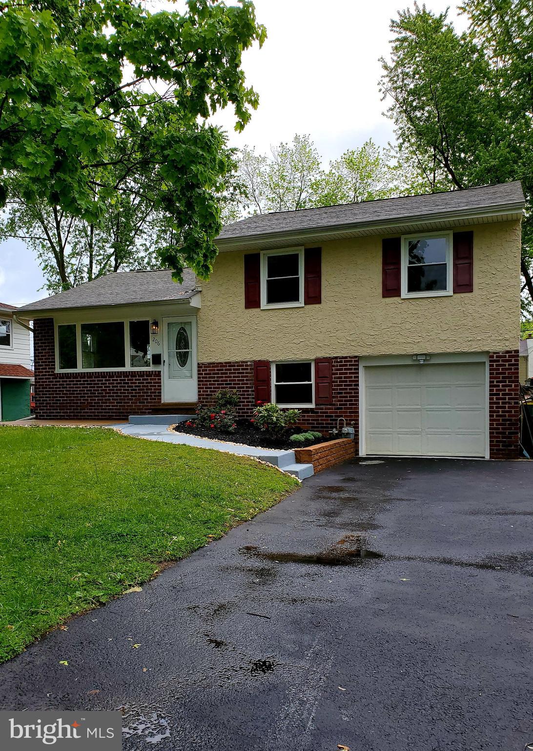 206 Willard Road Hatboro, PA 19040 - Photo 3 of 31 Gallery Image 3