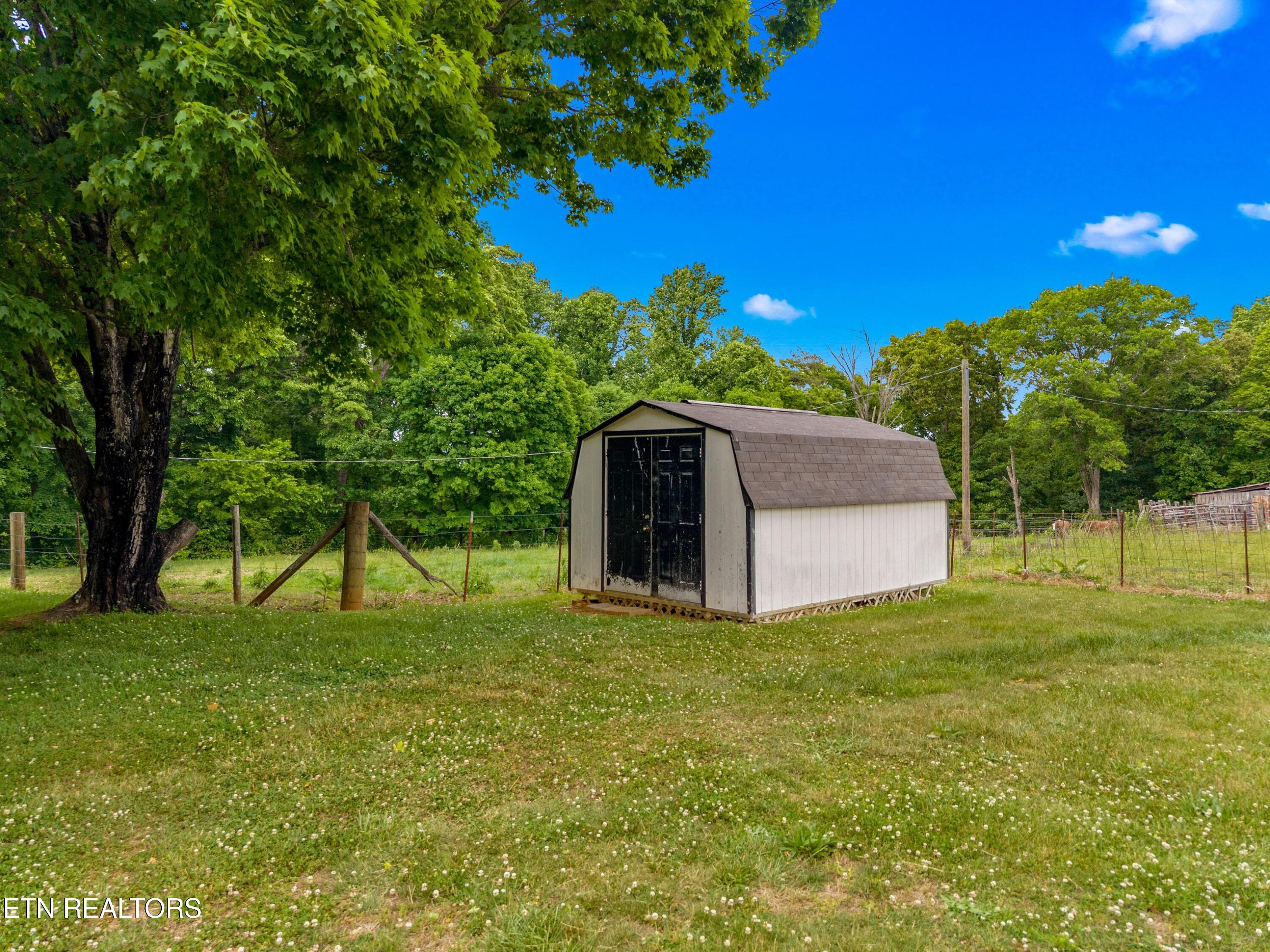 485 Longmire Road Rutledge, TN 37861 - Photo 5 of 28 005-485LongmireRoad-Rutledge-TN-37861-SM