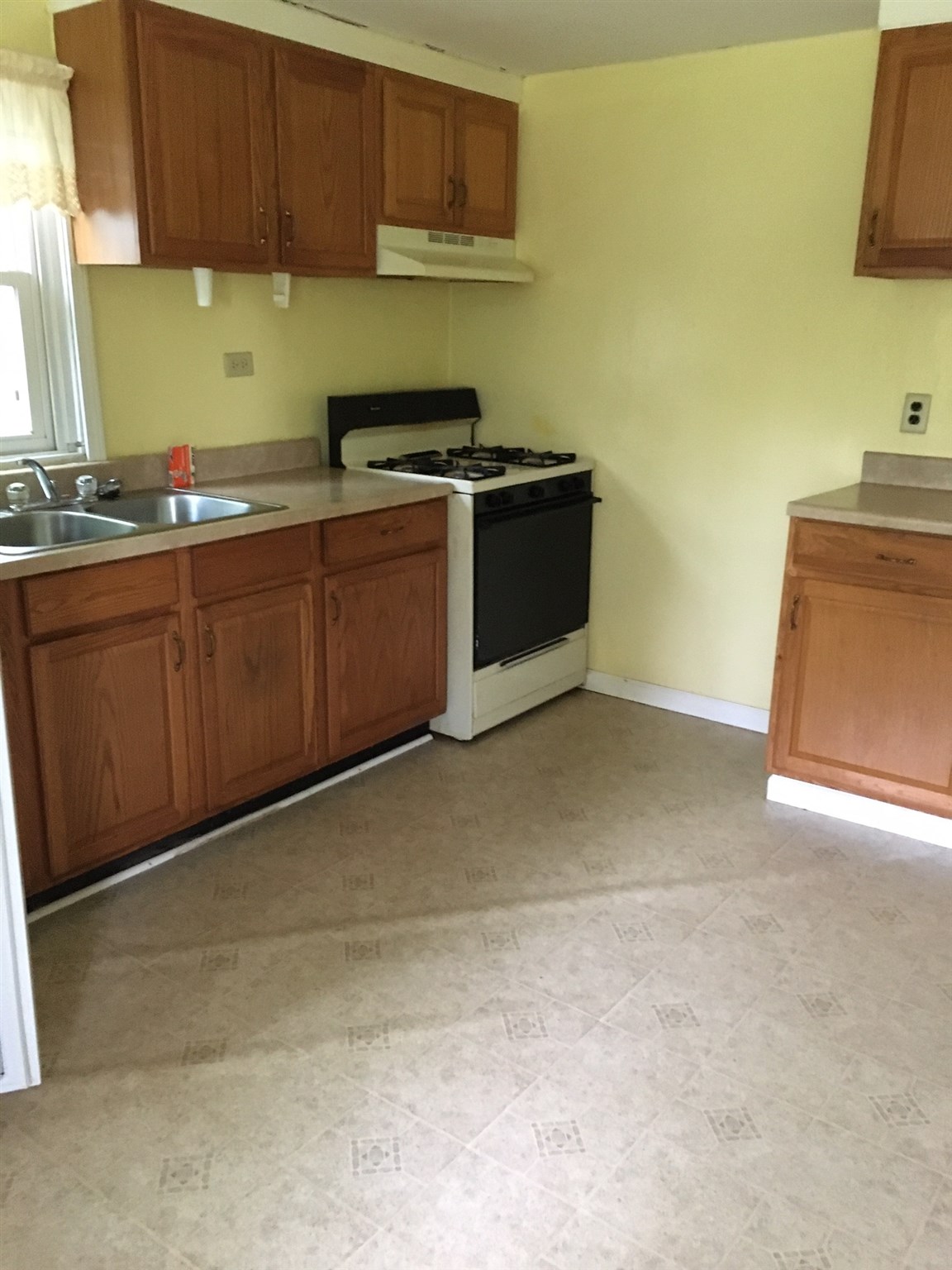 200 West Zikes Road Bloomington, IN 47403 - Photo 5 of 12 Gallery Image 5