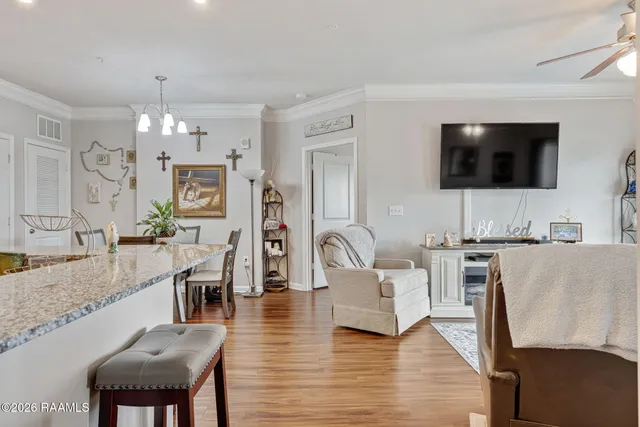 $325,000 | 1521 Camellia Boulevard, Unit 4401, Lafayette, LA 70508