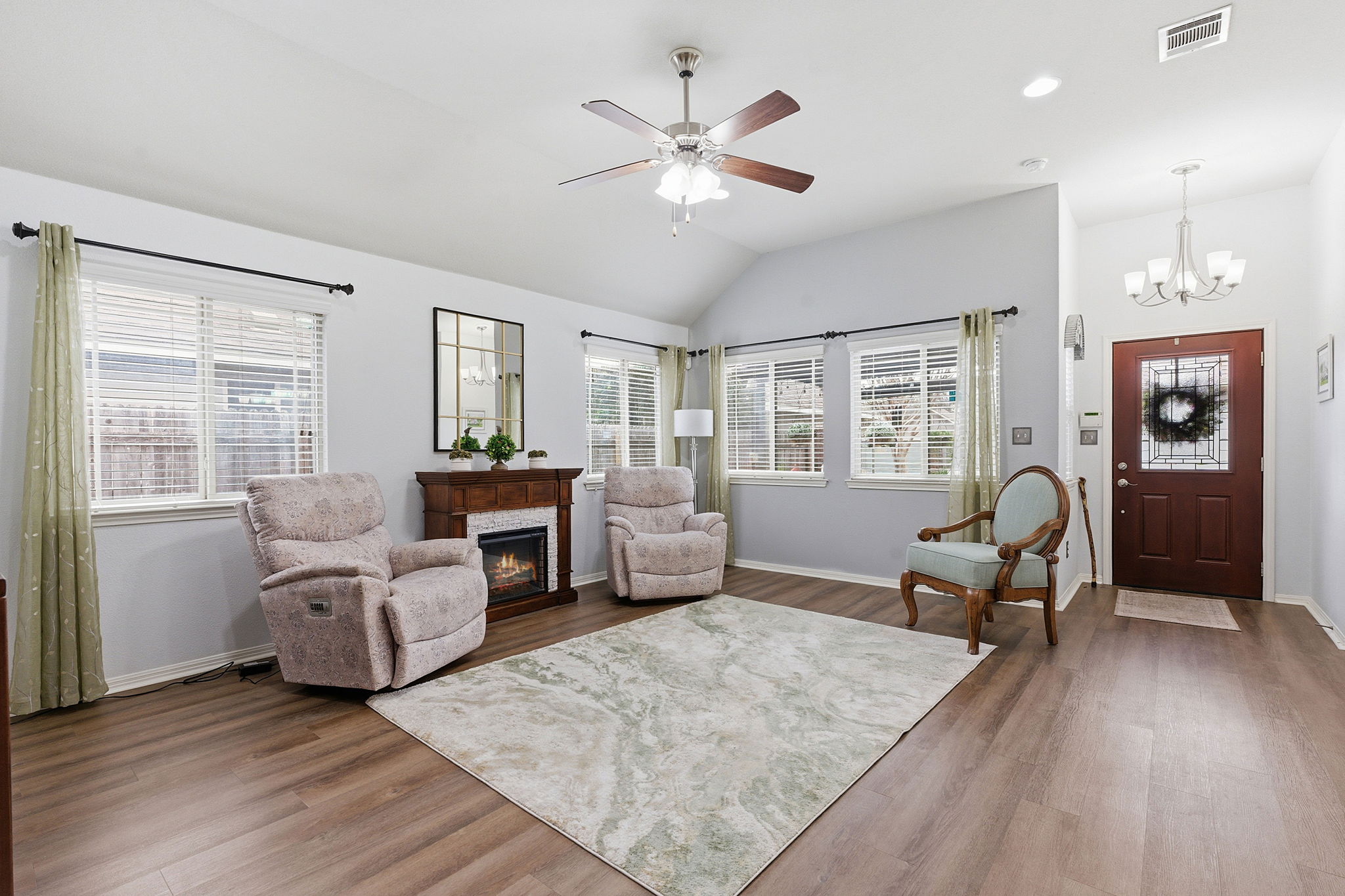 426 Tilly Lane Buda, TX 78610 - Photo 3 of 21