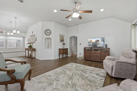 $364,999 | 426 Tilly Lane, Buda, TX 78610