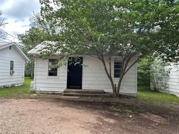 $750 | 1107-6 Pine Street, Unit 6, Bastrop, TX 78602